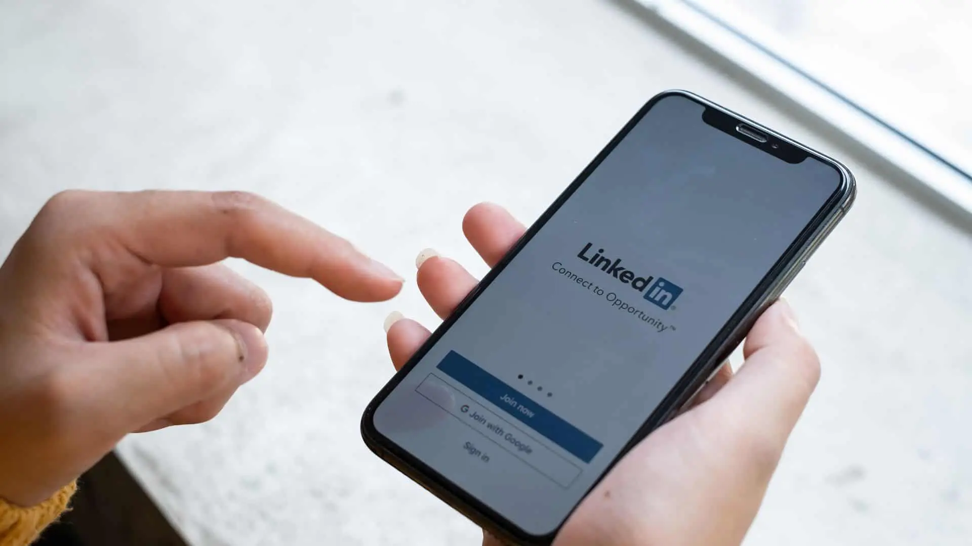 Why Your Brand Needs a Personal Touch on LinkedIn